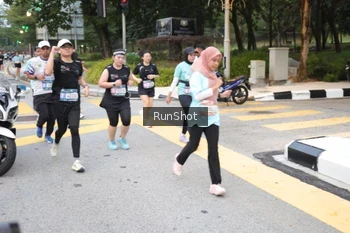 Runner Photo 4251369