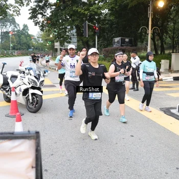 Runner Photo 4251370