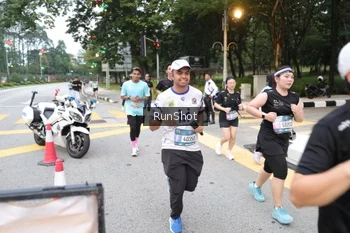 Runner Photo 4251375