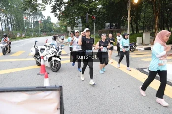 Runner Photo 4251376