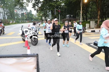 Runner Photo 4251377