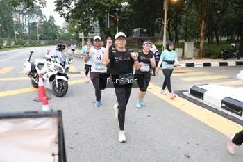 Runner Photo 4251379
