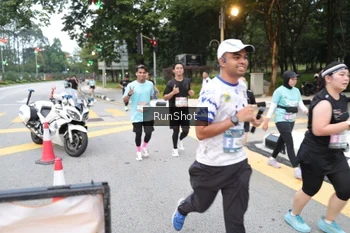 Runner Photo 4251380