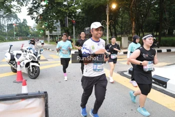 Runner Photo 4251381