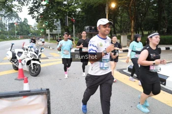 Runner Photo 4251386