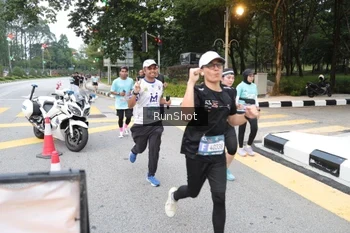 Runner Photo 4251388
