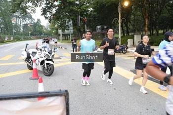 Runner Photo 4251393