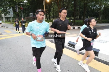 Runner Photo 4251395
