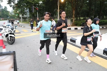 Runner Photo 4251399