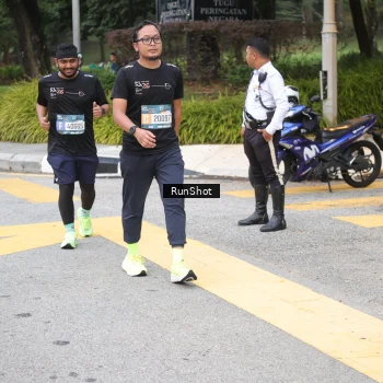 Runner Photo 4251413