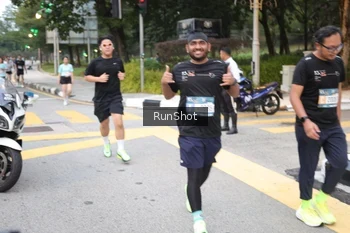 Runner Photo 4251424