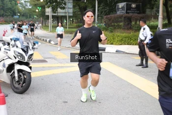 Runner Photo 4251431