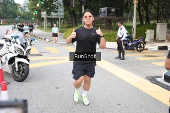 Runner Photo 4251435