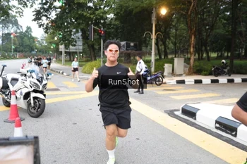 Runner Photo 4251439