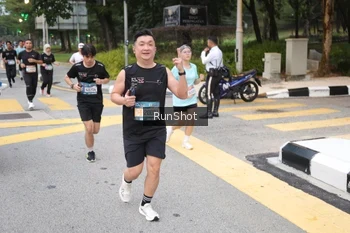 Runner Photo 4251526