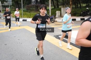 Runner Photo 4251535