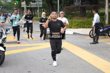 Runner Photo 4251538