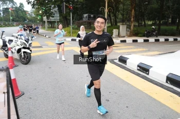 Runner Photo 4251606