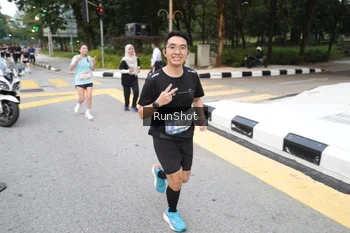 Runner Photo 4251613