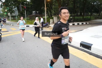 Runner Photo 4251616