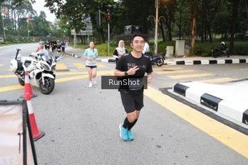 Runner Photo 4251620