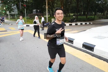 Runner Photo 4251626