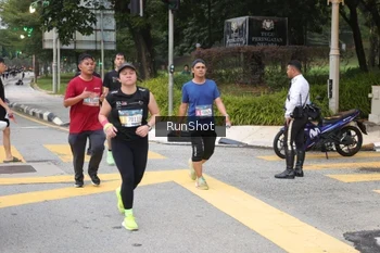 Runner Photo 4251666