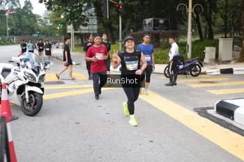 Runner Photo 4251673