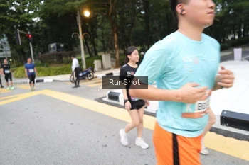 Runner Photo 4251676