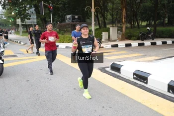 Runner Photo 4251692