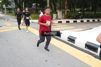Runner Photo 4251704