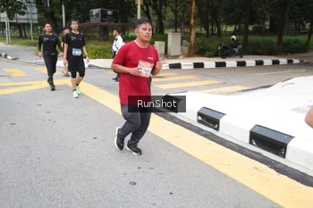Runner Photo 4251711