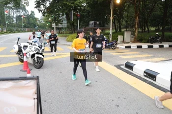 Runner Photo 4251796
