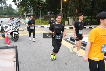 Runner Photo 4251812