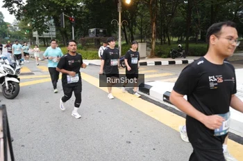 Runner Photo 4251822