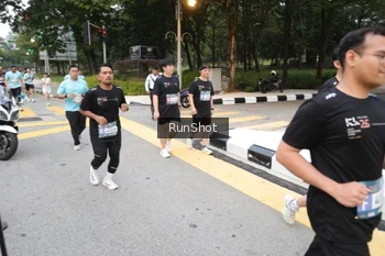 Runner Photo 4251824