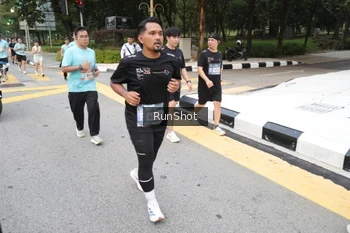 Runner Photo 4251841