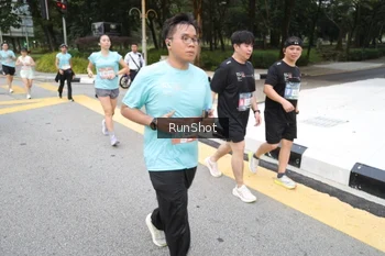 Runner Photo 4251845