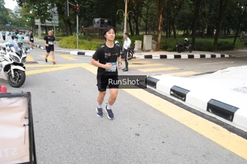 Runner Photo 4251915