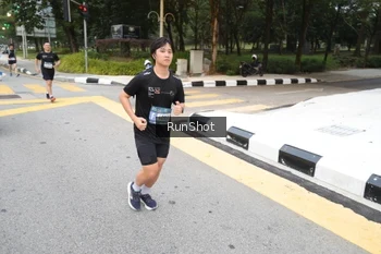 Runner Photo 4251919