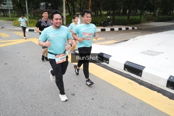 Runner Photo 4251973