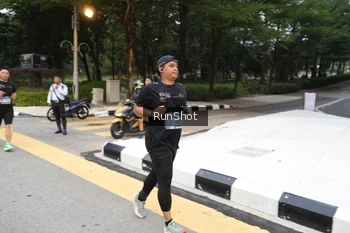 Runner Photo 4252111