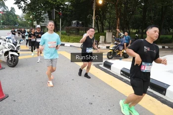 Runner Photo 4252140