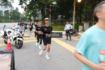 Runner Photo 4252148