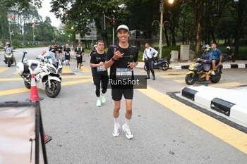 Runner Photo 4252156
