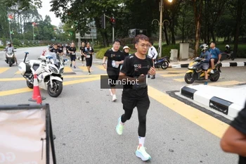 Runner Photo 4252166