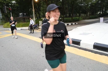 Runner Photo 4252224