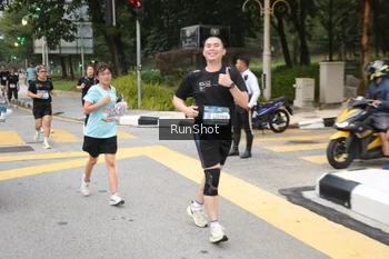 Runner Photo 4252225