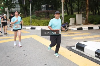 Runner Photo 4252313