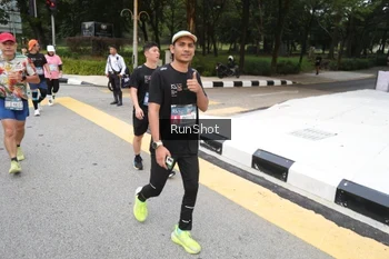 Runner Photo 4252408